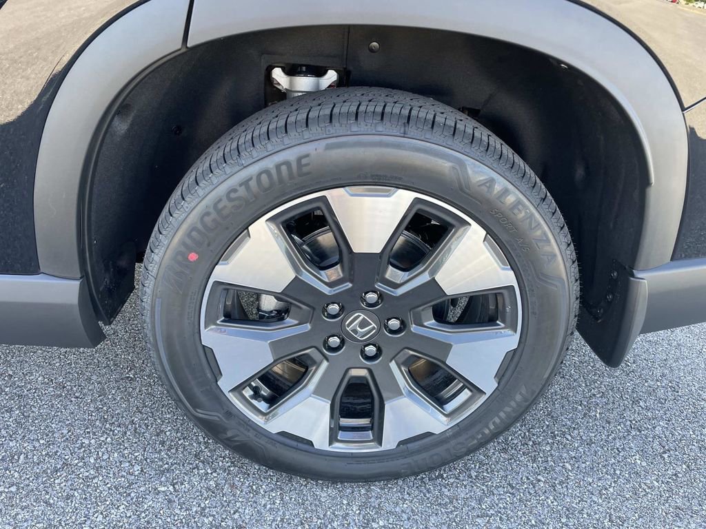 New 2026 Honda Pilot Touring image 9