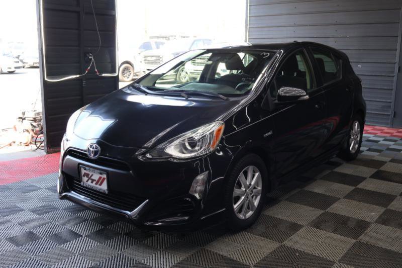 Used 2017 Toyota Prius C Two FWD image 3
