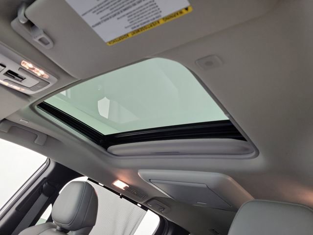 Used 2025 Toyota Sienna XLE w/ XLE Plus Package image 21