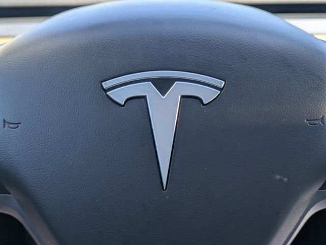 Used 2020 Tesla Model 3 Standard Range Plus image 23