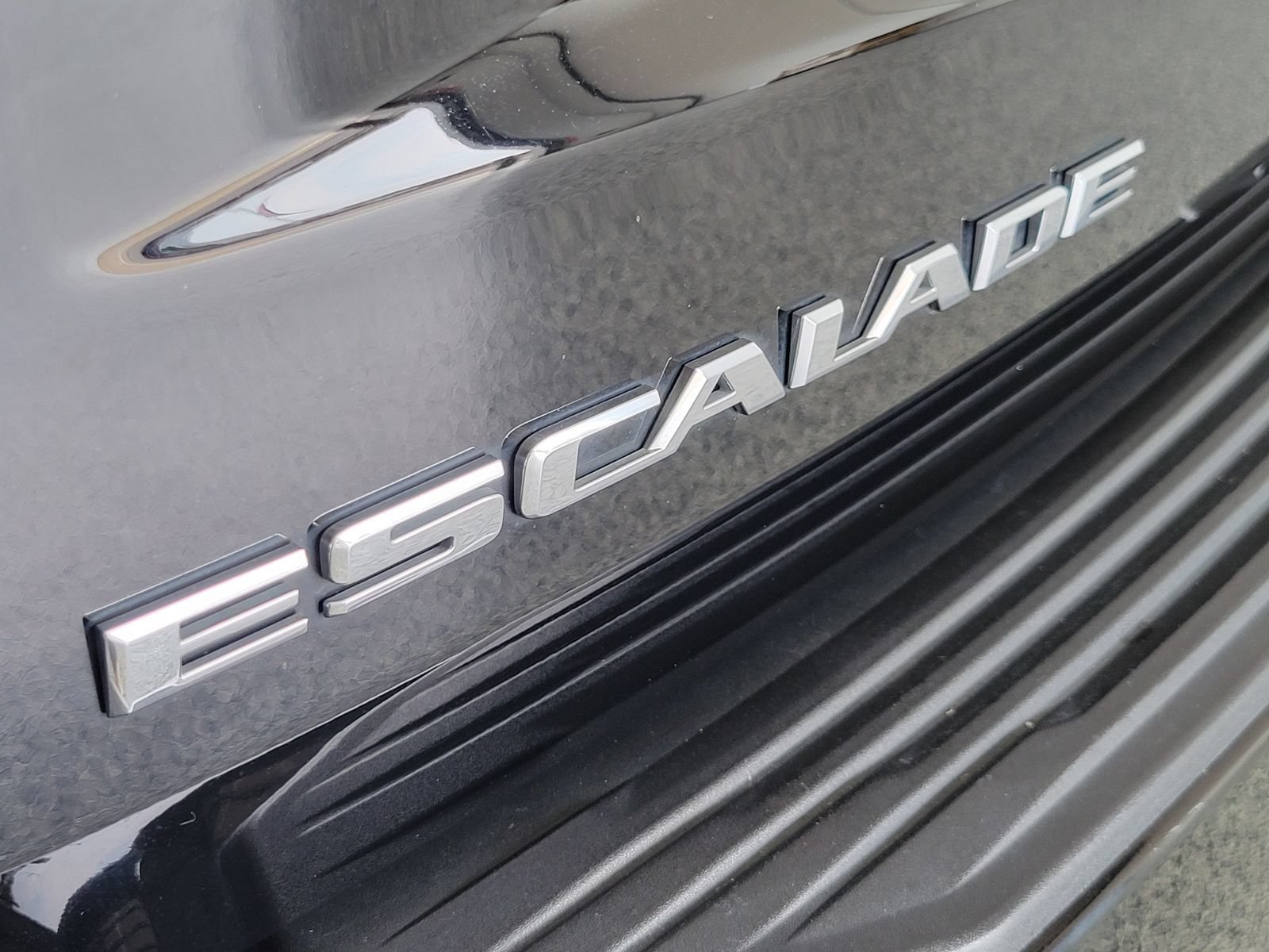Used 2023 Cadillac Escalade V AWD/4WD image 39