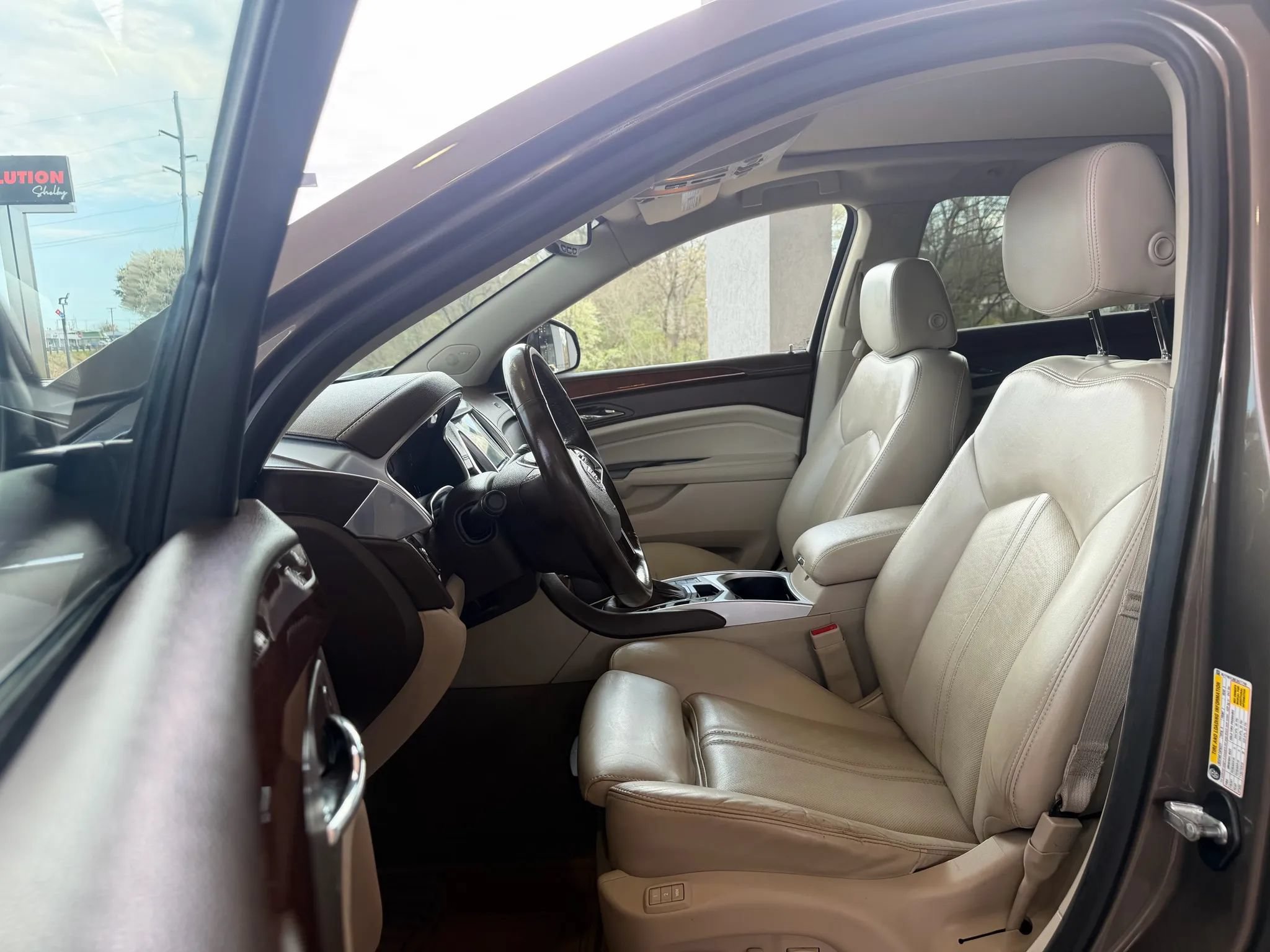 Used 2014 Cadillac SRX Luxury w/ Driver Awareness Package AWD/4WD image 8