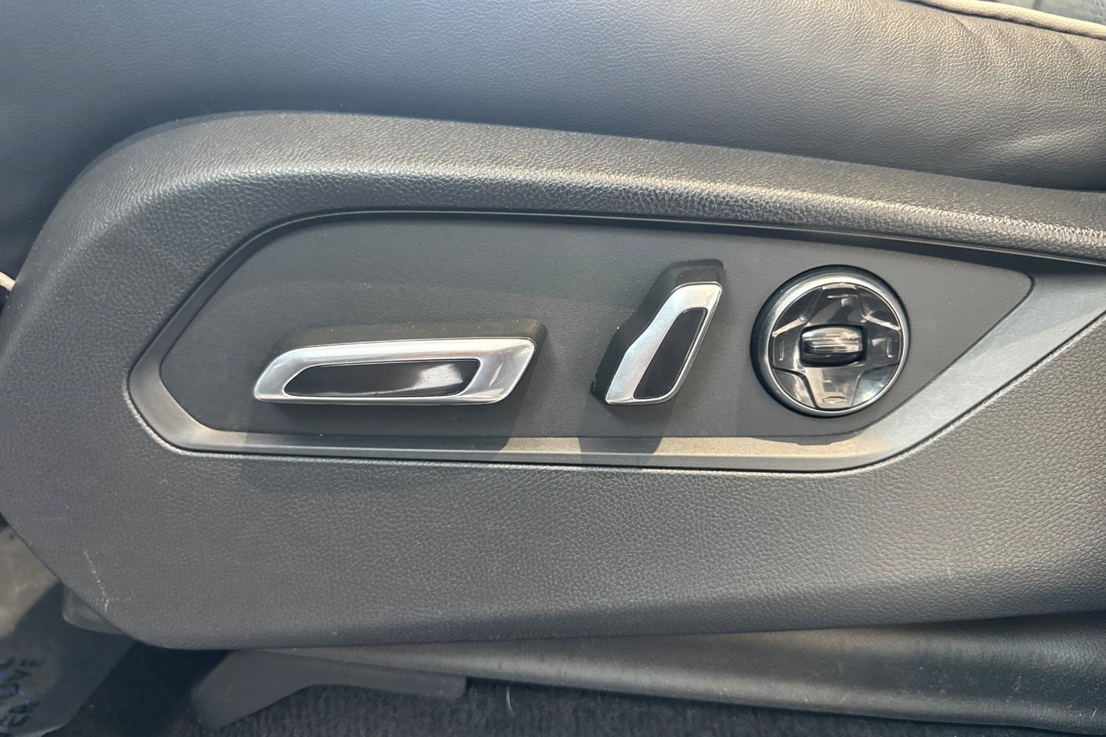 Used 2022 Acura MDX SH-AWD w/ Advance Package image 14