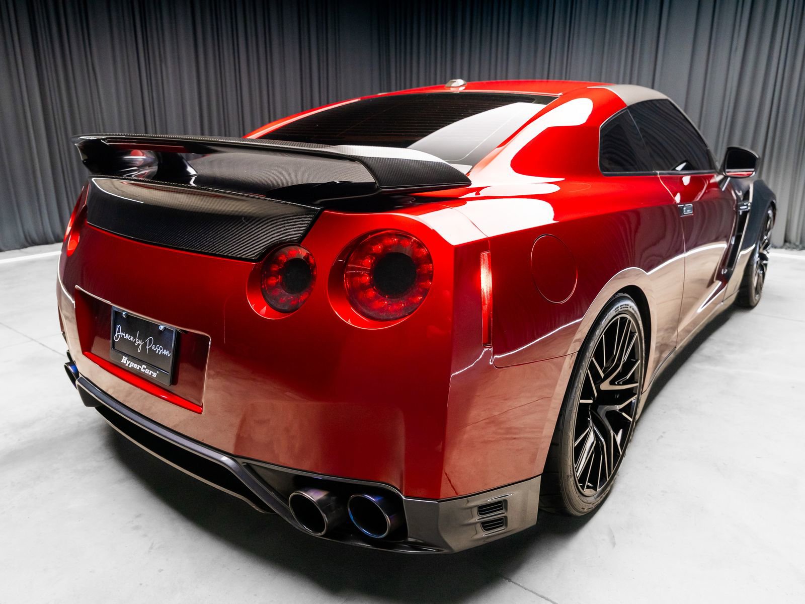 Used 2014 Nissan GT-R Premium AWD/4WD image 4