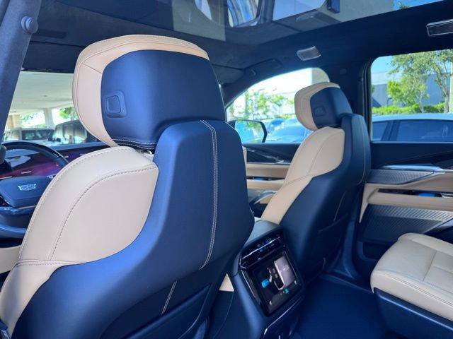 New 2025 Cadillac Escalade IQ Luxury 2 w/ LPO, Radiant Package image 27