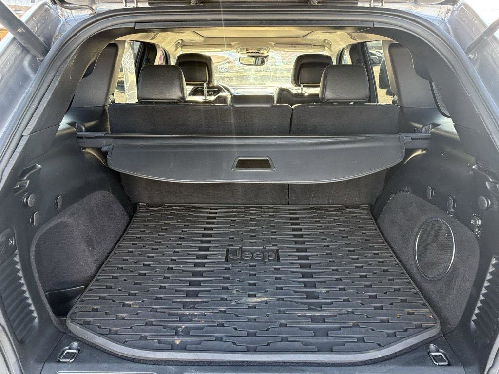 Used 2018 Jeep Grand Cherokee Summit image 31