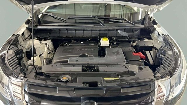 Used 2024 Nissan Pathfinder Platinum image 10