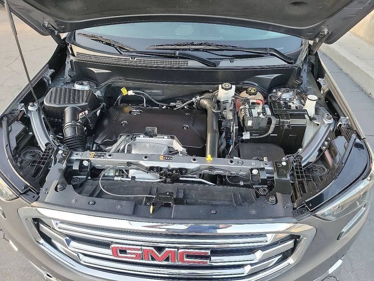 Used 2019 GMC Terrain SLT w/ Preferred Package FWD image 14