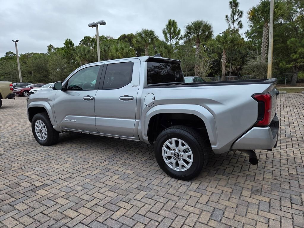 Certified 2024 Toyota Tacoma SR5 image 9