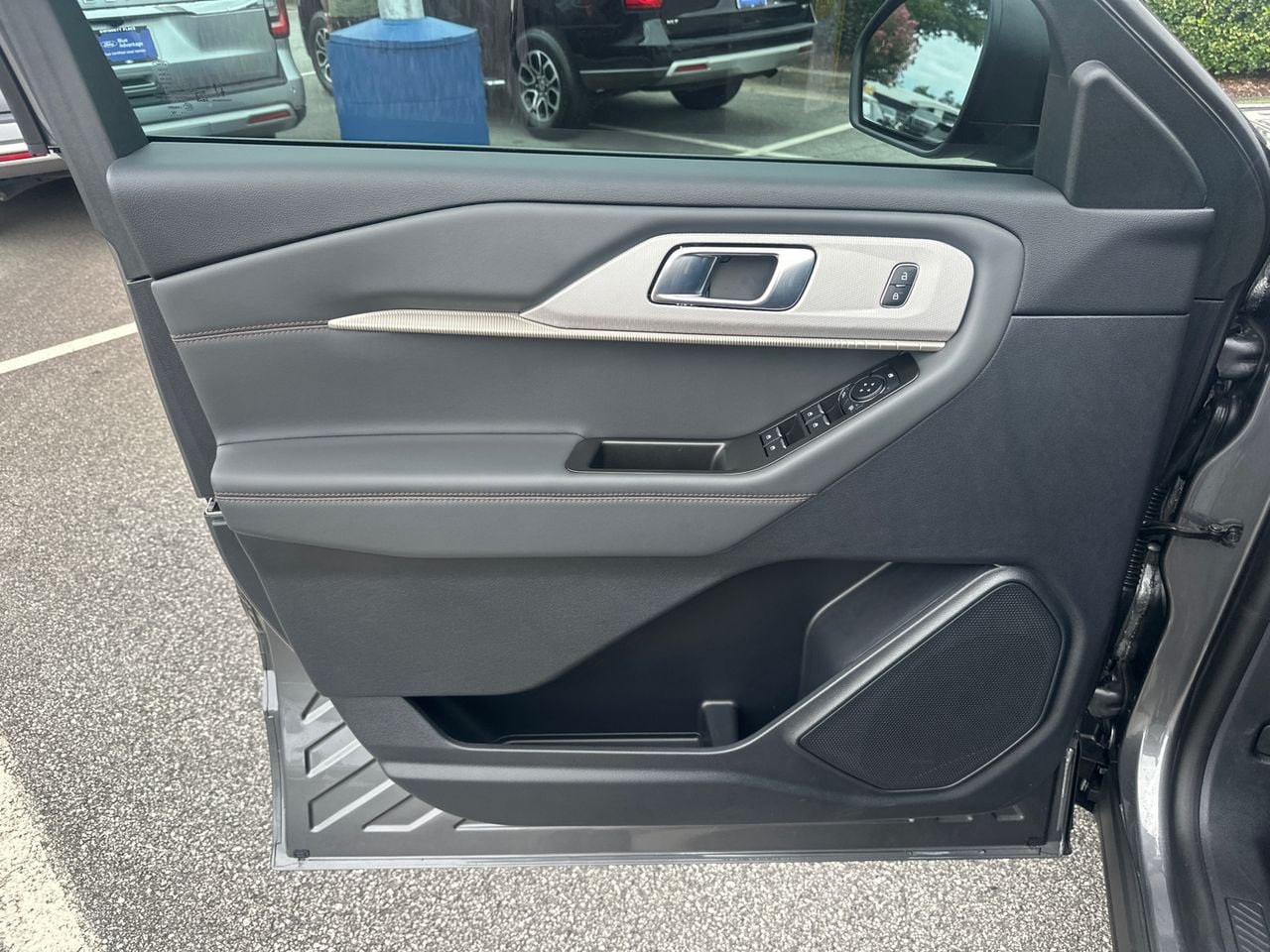 New 2026 Ford Explorer Active RWD image 10