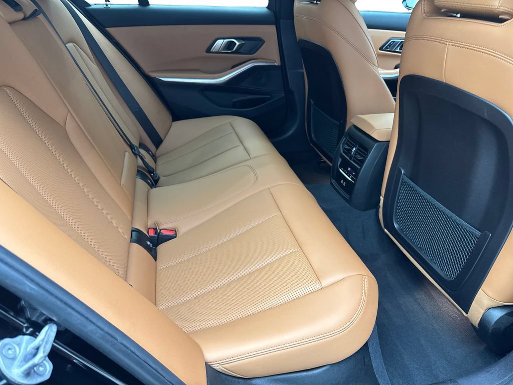 Used 2023 BMW 330i Sedan w/ Convenience Package RWD image 39