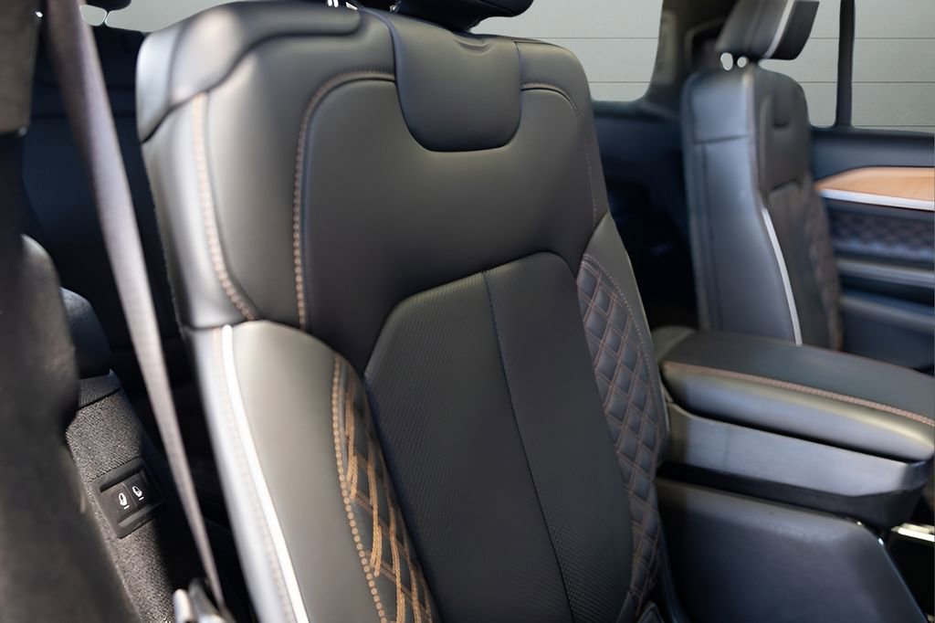 Used 2021 Jeep Grand Cherokee L Summit AWD/4WD image 92