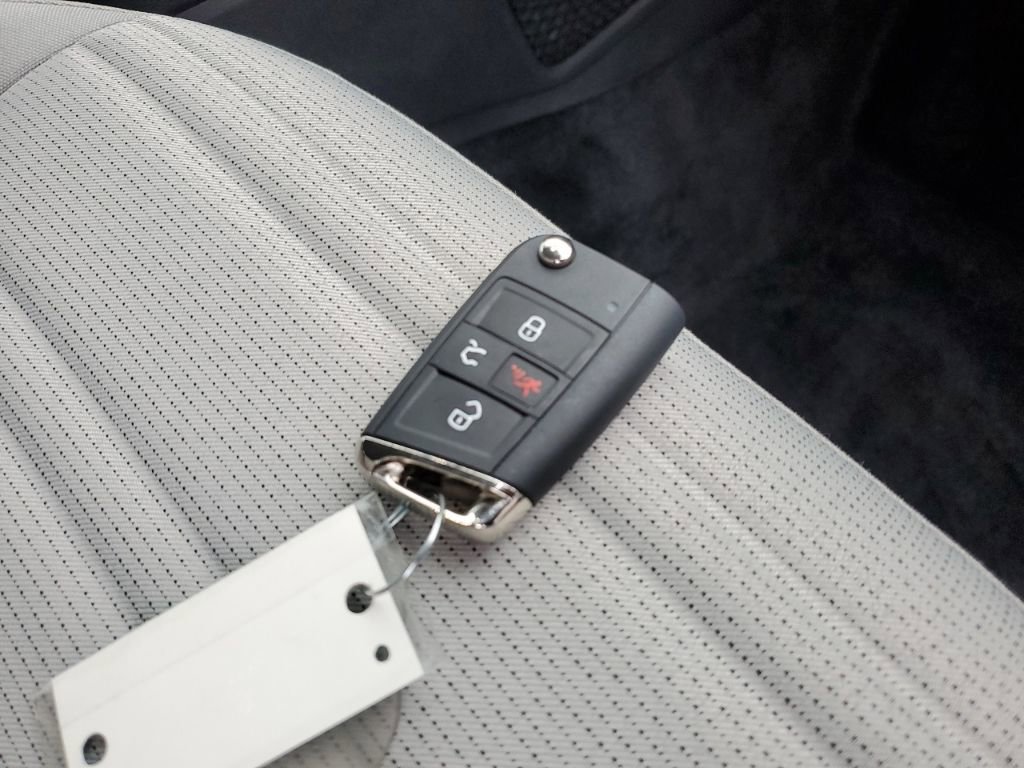 Used 2024 Volkswagen Tiguan S image 38