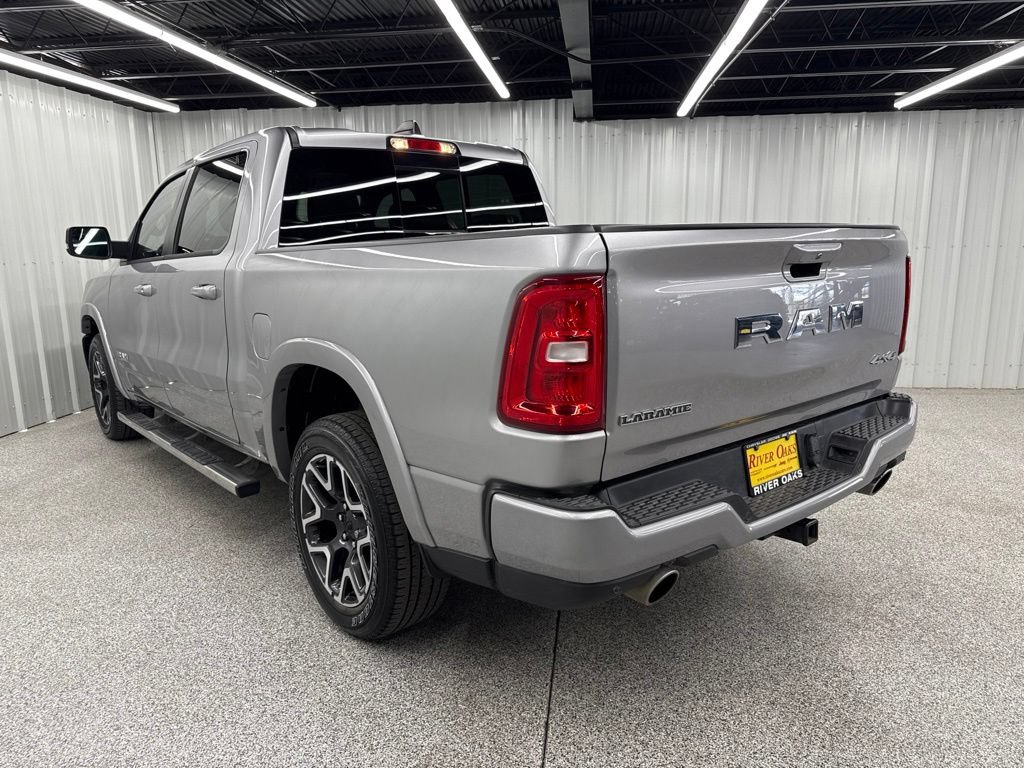 Used 2025 RAM 1500 Laramie w/ Sport Appearance Package AWD/4WD image 4
