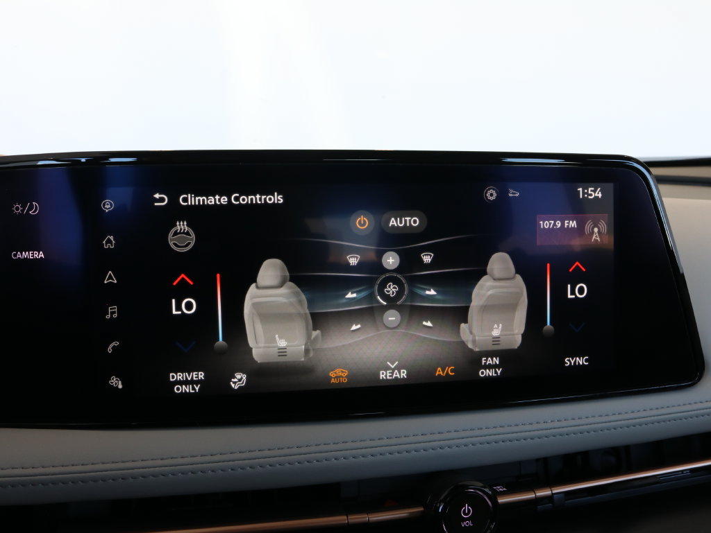 Used 2024 Nissan Ariya AWD image 18