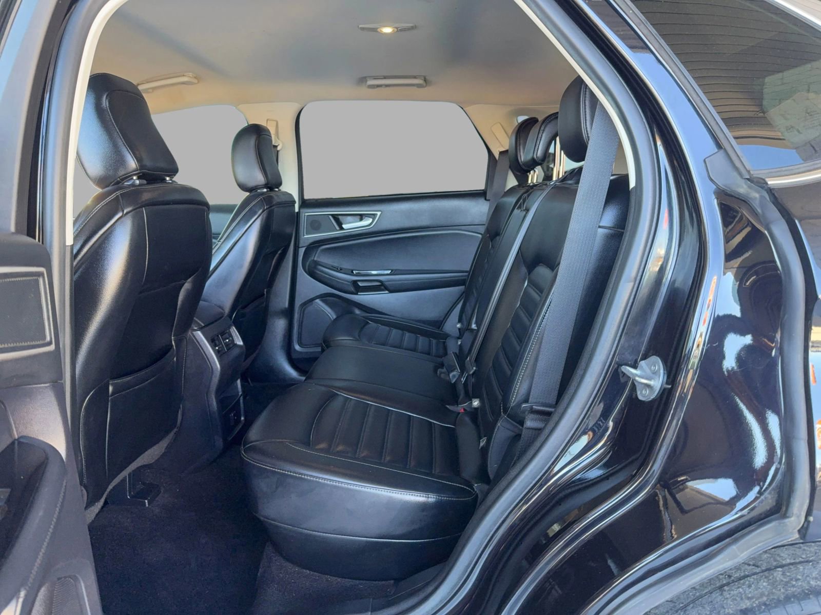Used 2020 Ford Edge SEL FWD image 24