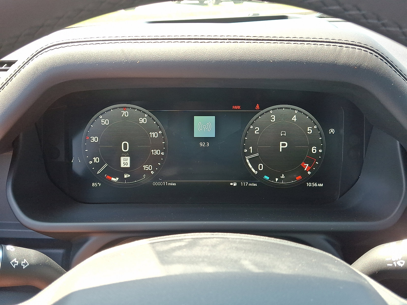 New 2025 Land Rover Defender 110 X-Dynamic SE image 7