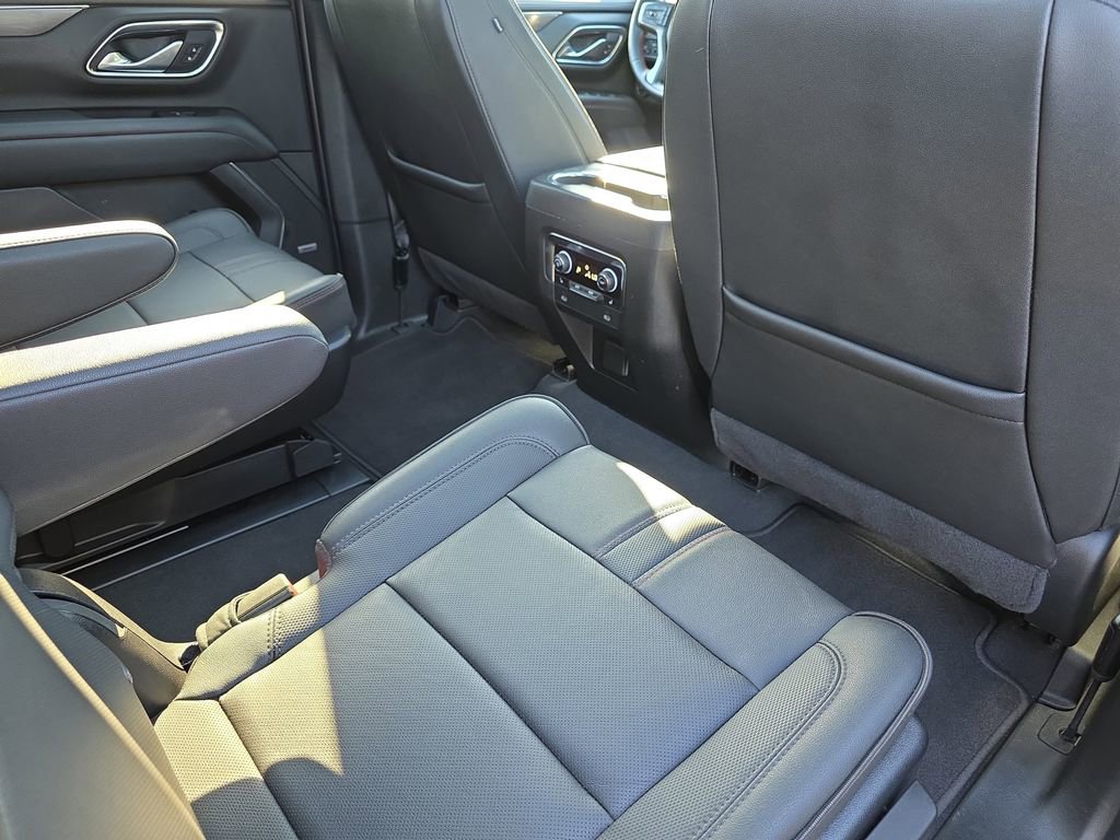 Used 2024 Chevrolet Tahoe RST w/ Luxury Package AWD/4WD image 13