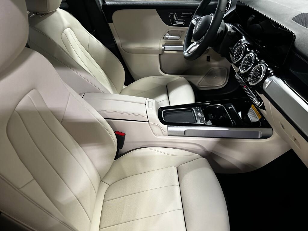New 2026 Mercedes-Benz GLB 250 4MATIC image 30