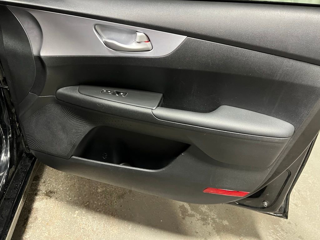 Used 2024 Kia Forte LX image 9