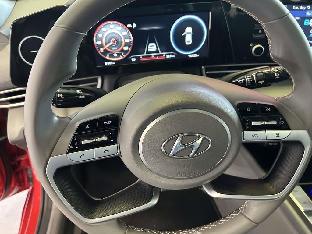 Used 2021 Hyundai Elantra SEL w/ Convenience + Premium Package FWD image 18