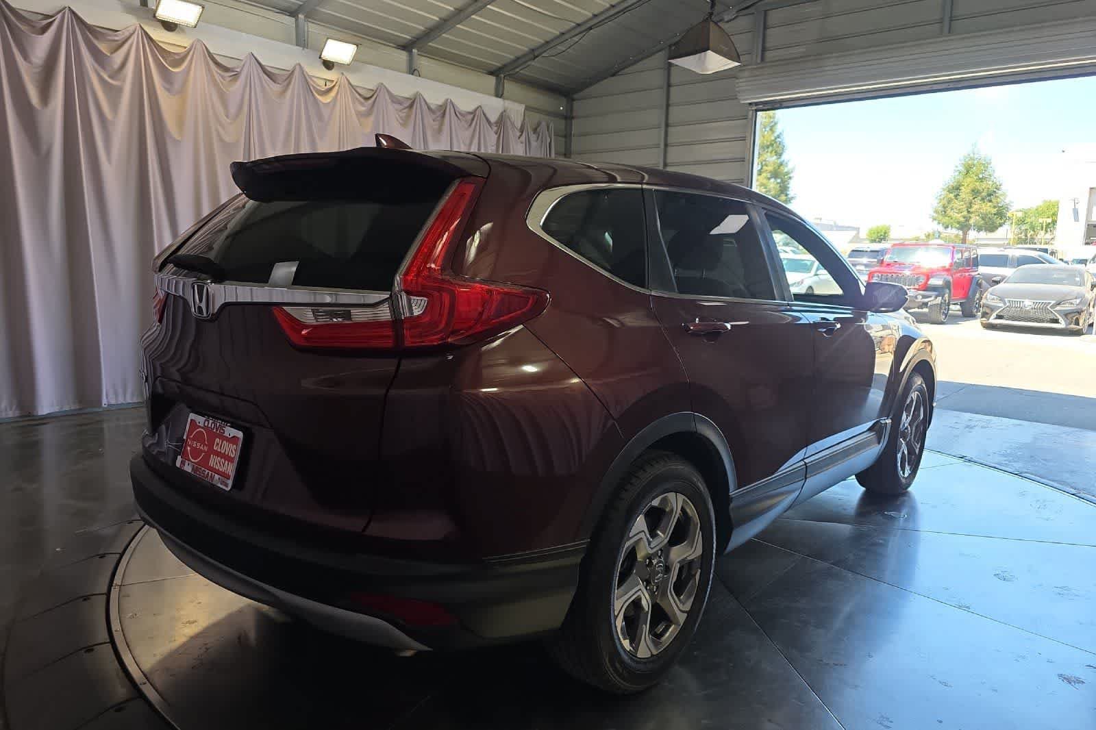 Used 2018 Honda CR-V EX image 3
