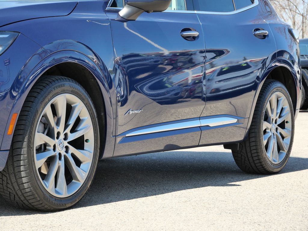 Used 2022 Buick Envision Avenir w/ Technology Package II AWD/4WD image 5
