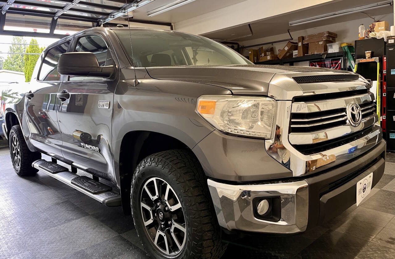 Used 2016 Toyota Tundra SR5 w/ TRD Off Road Package AWD/4WD image 7