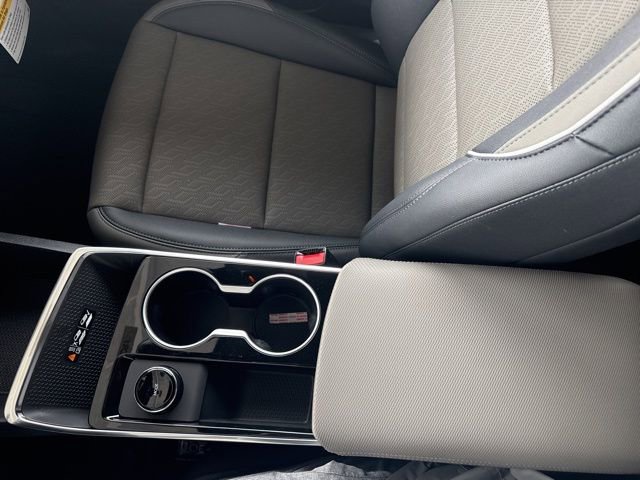 New 2026 Chevrolet Equinox LT w/ Convenience Package II image 22