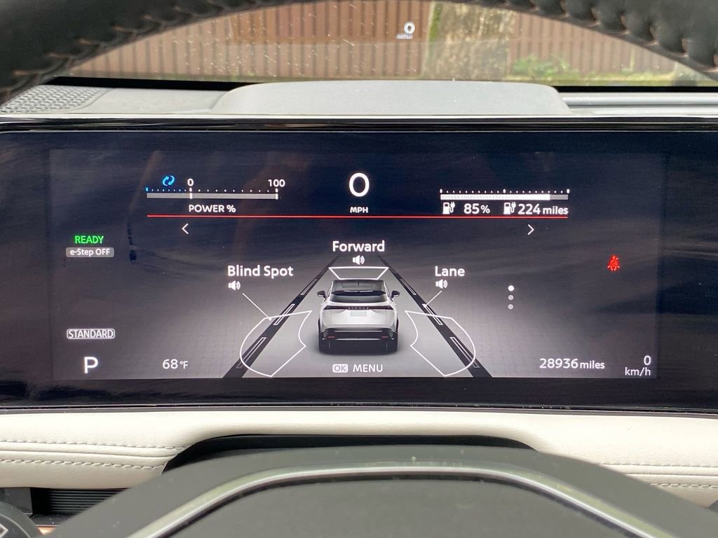 Used 2023 Nissan Ariya EVOLVE+ image 13