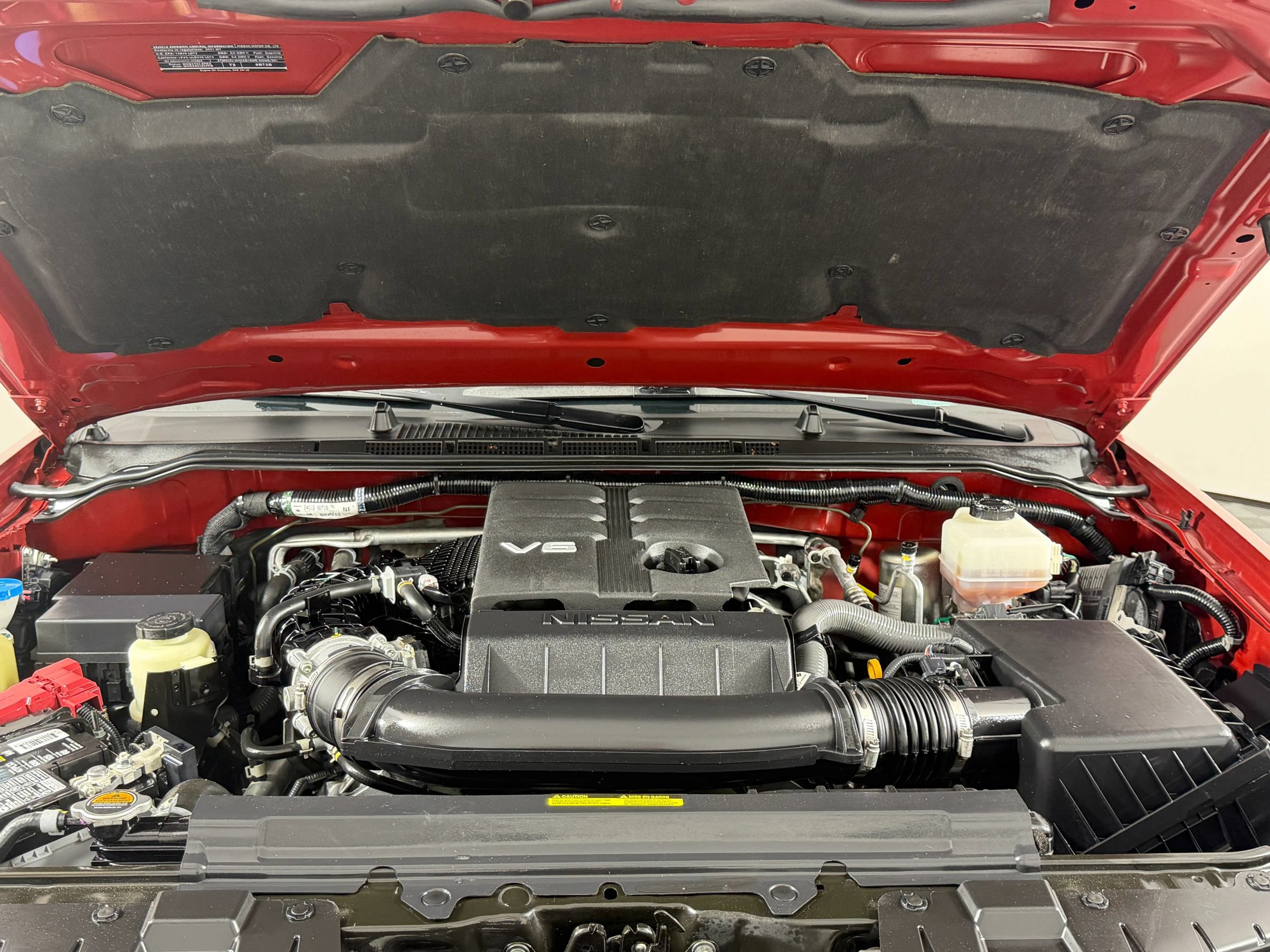 Used 2021 Nissan Frontier PRO-4X w/ Pro-4x Utility Package AWD/4WD image 32