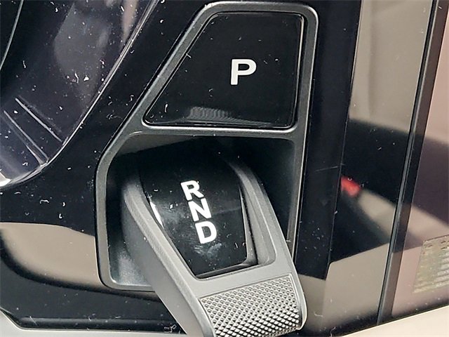 New 2025 Porsche Macan 4 Electric image 17