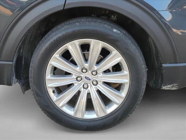 Used 2022 Ford Explorer Limited w/ Limited Technology Package RWD image 18