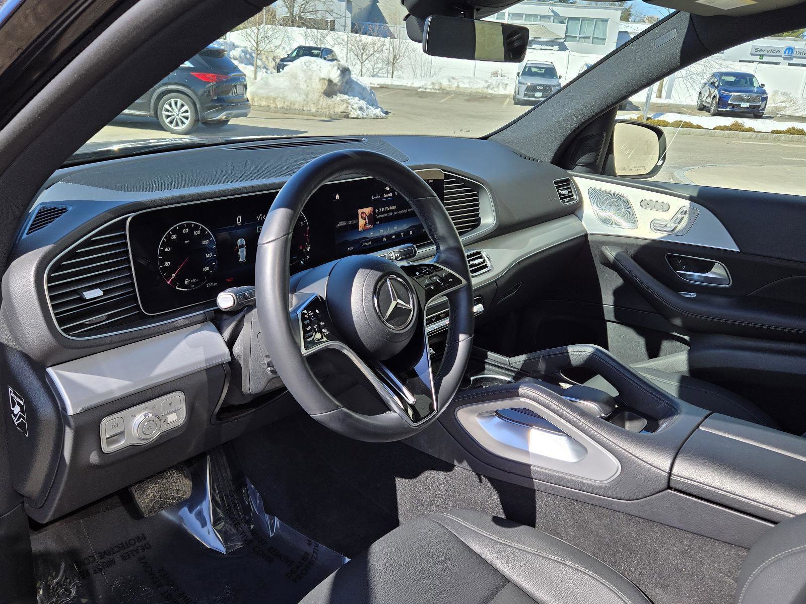 Used 2025 Mercedes-Benz GLE 350 4MATIC image 4