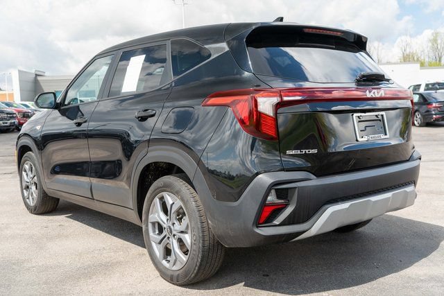 Used 2024 Kia Seltos LX AWD/4WD image 9