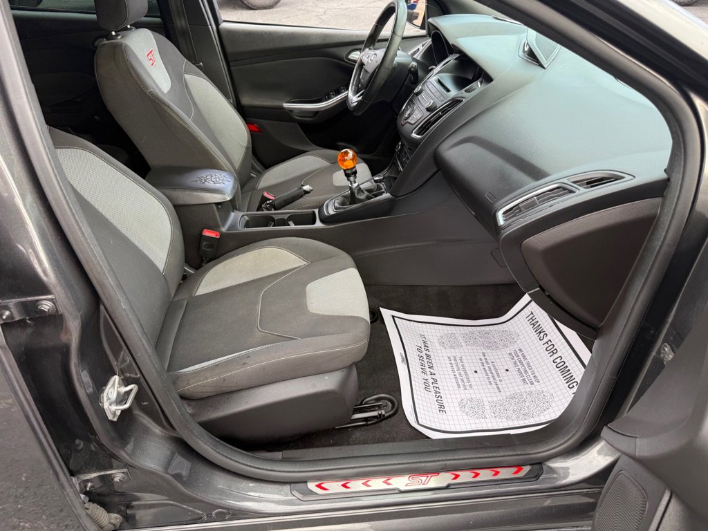 Used 2017 Ford Focus ST image 53