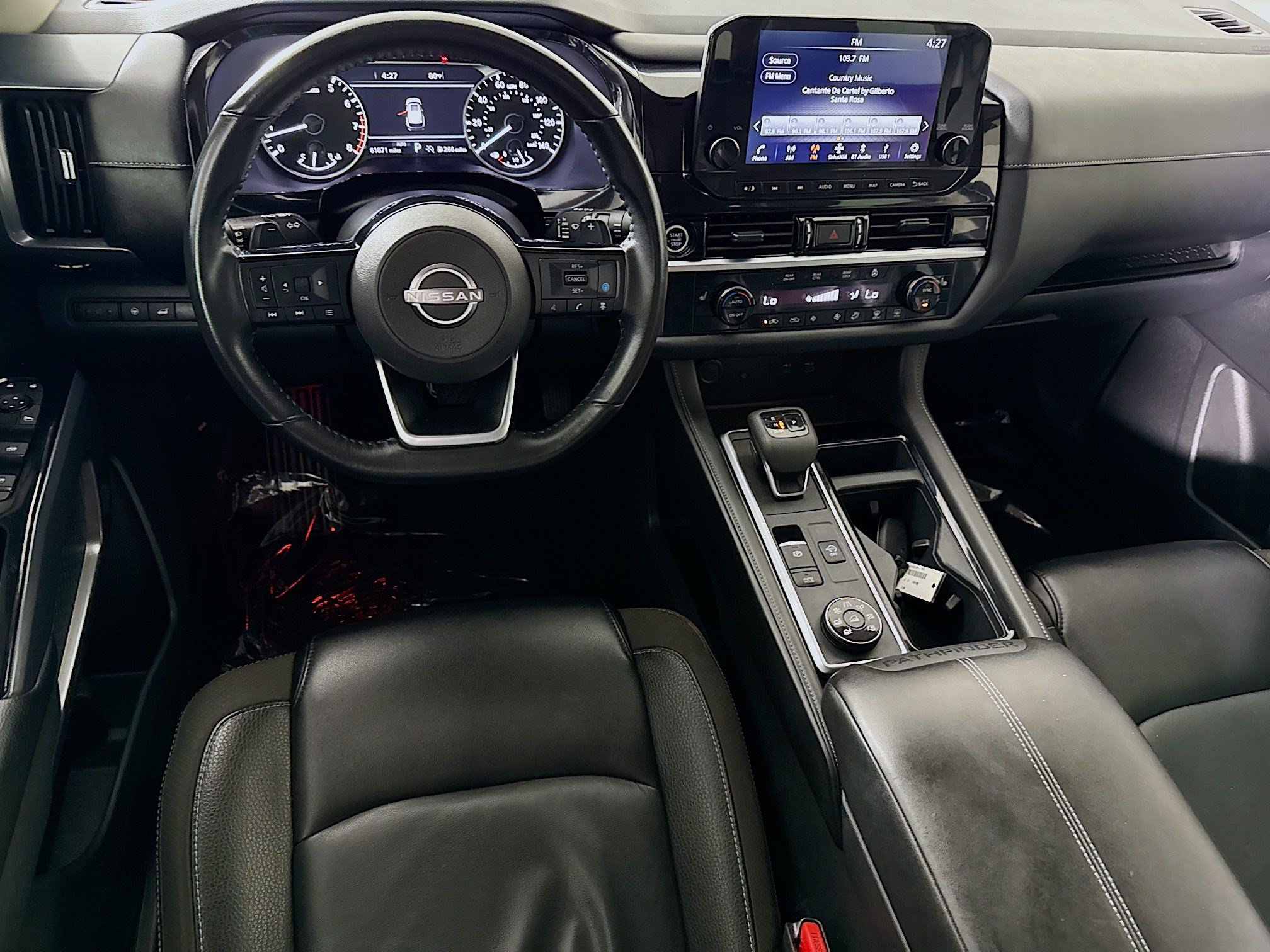Used 2023 Nissan Pathfinder SL AWD/4WD image 17