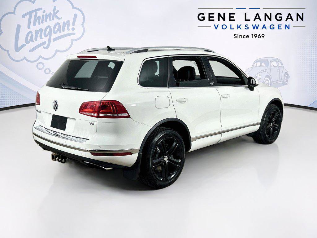 Used 2017 Volkswagen Touareg Wolfsburg Edition AWD/4WD image 5