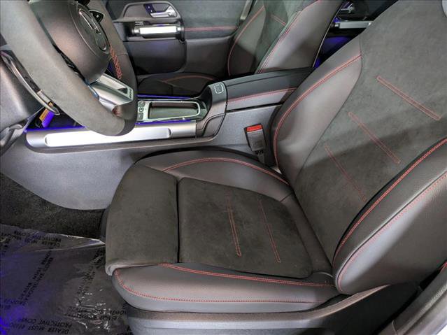 New 2026 Mercedes-Benz GLB 35 AMG 4MATIC image 3