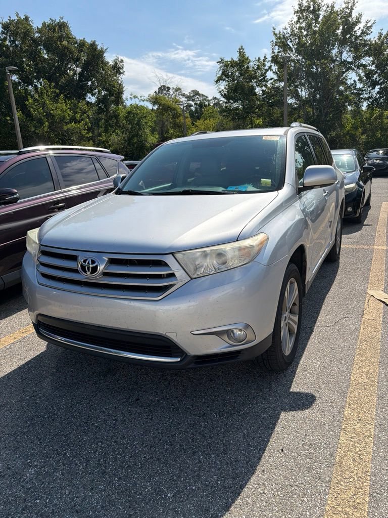 Used 2012 Toyota Highlander Limited w/ Tow Pkg AWD/4WD image 1