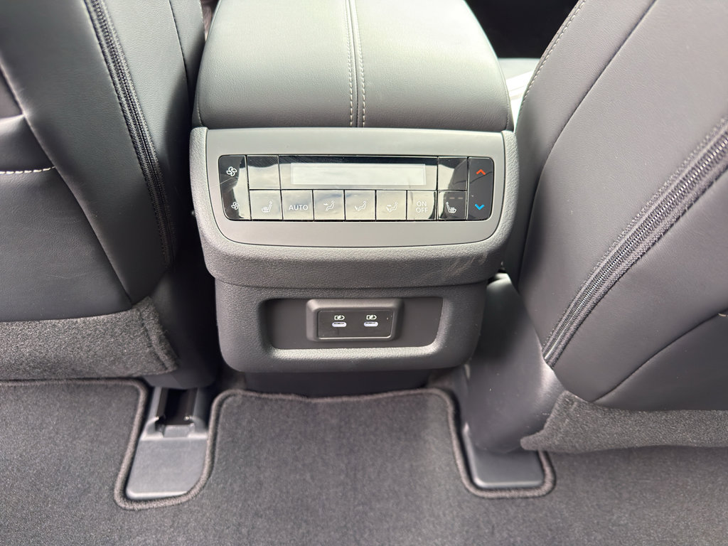 New 2026 Nissan Pathfinder SL image 32