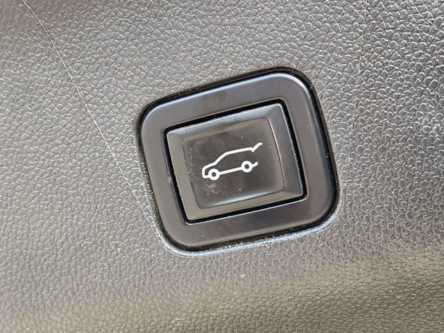 Used 2021 GMC Yukon SLT w/ SLT Luxury Package image 15