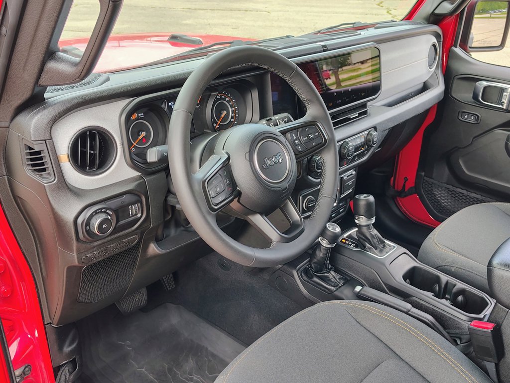 Used 2025 Jeep Wrangler Unlimited Sport AWD/4WD image 25