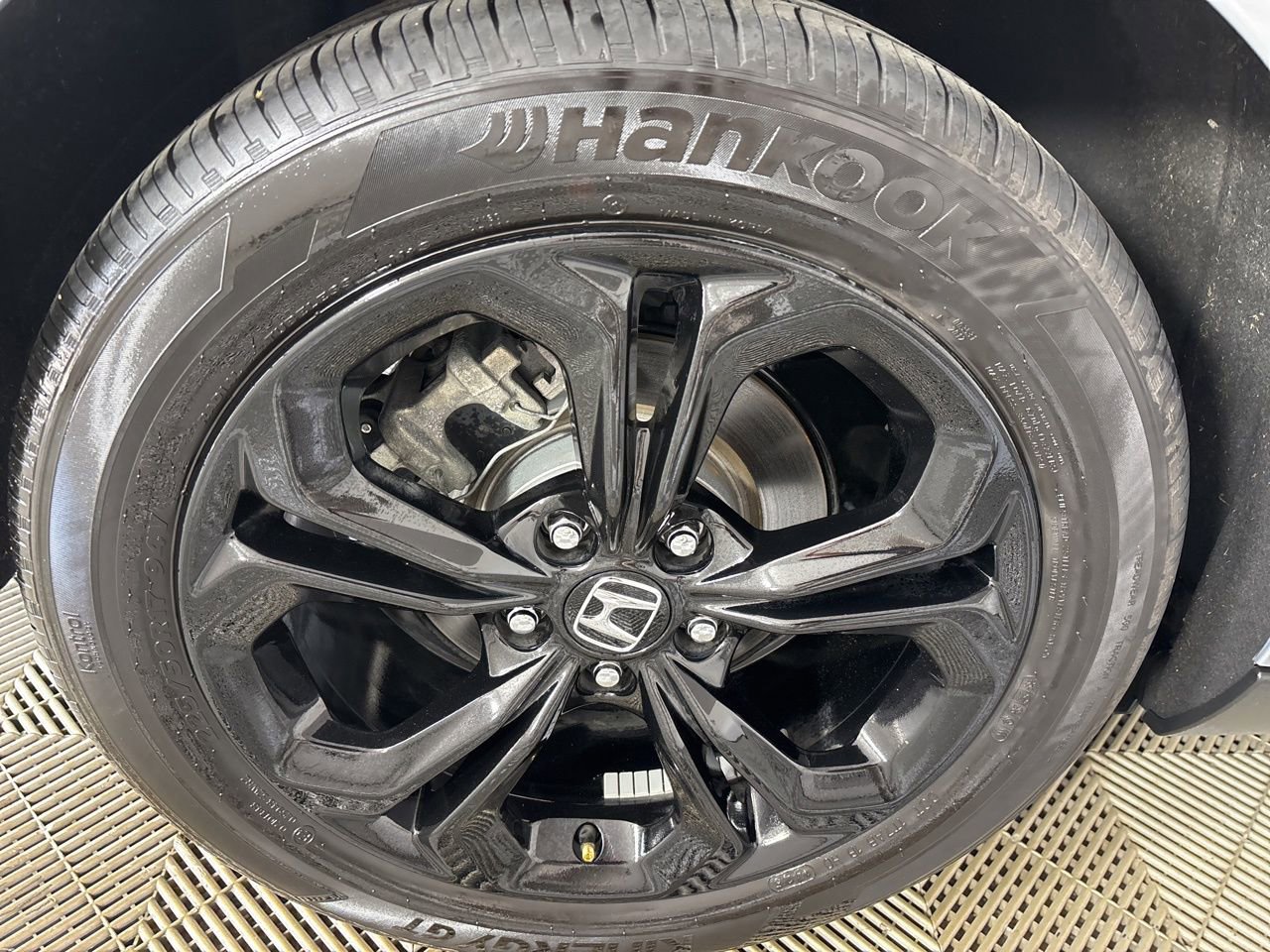 Used 2025 Honda Accord SE image 32