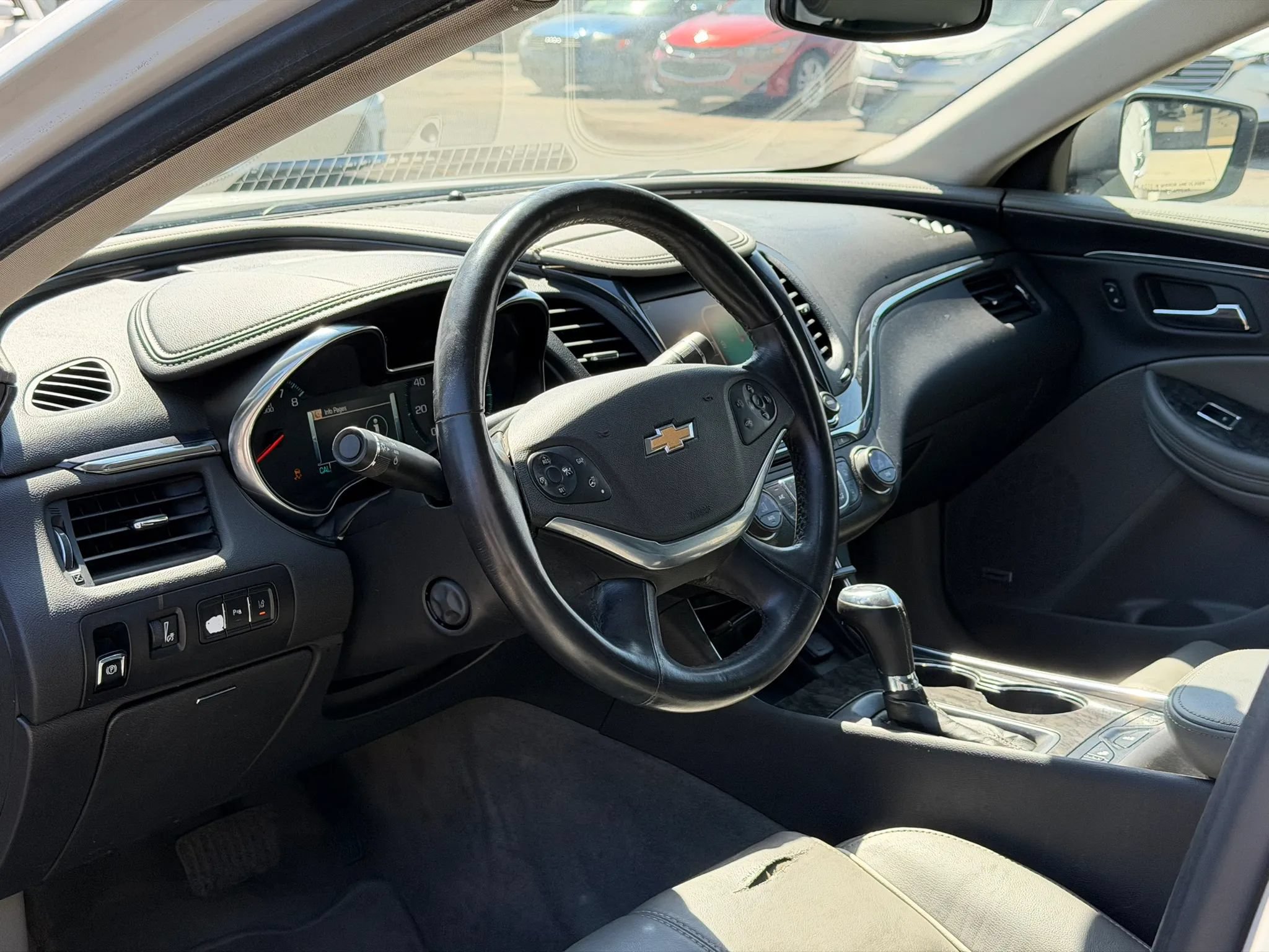 Used 2015 Chevrolet Impala LTZ FWD image 20