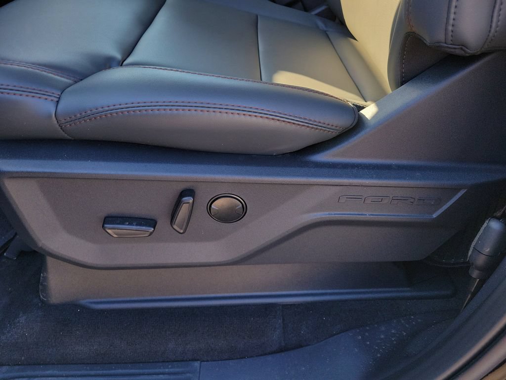 New 2025 Ford Expedition Active RWD image 23