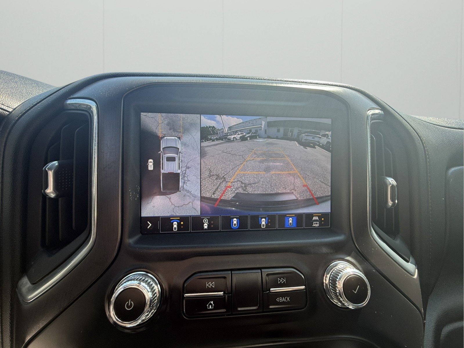 Used 2020 GMC Sierra 1500 AT4 w/ AT4 Premium Package AWD/4WD image 16