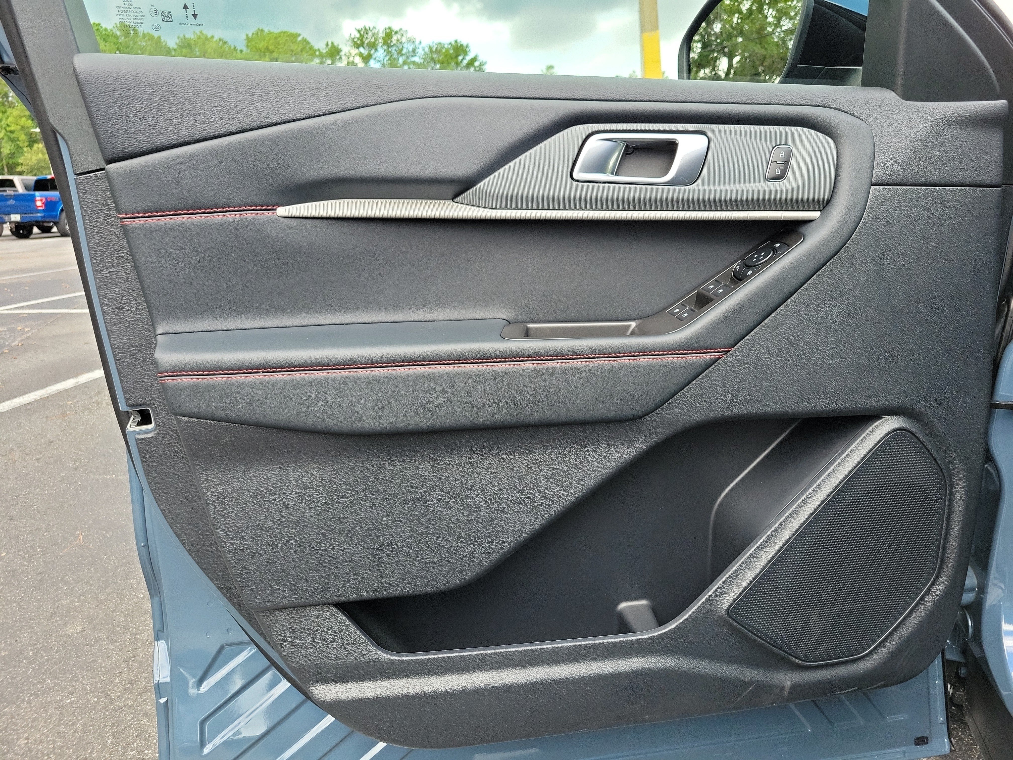 New 2027 Ford Explorer ST-Line w/ ST-Line Street Pack RWD image 16