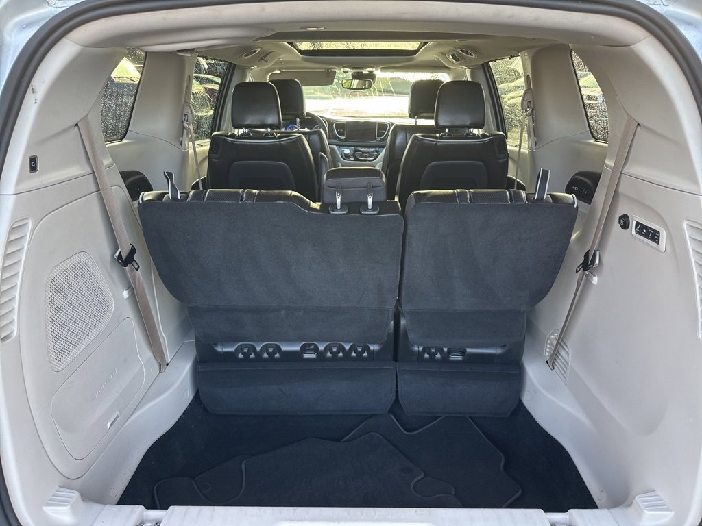 Used 2022 Chrysler Pacifica Limited image 30