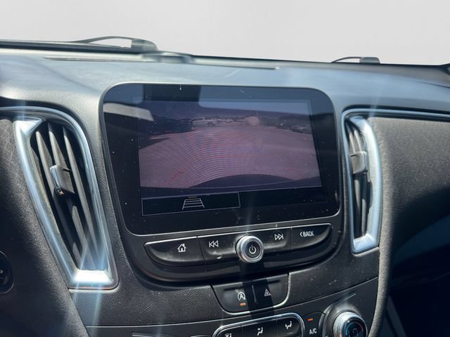 Used 2021 Chevrolet Malibu LT FWD image 16
